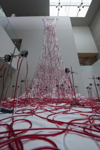 塩田千春　私たちの行方 Chiharu Shiota―Where Are We Going? 