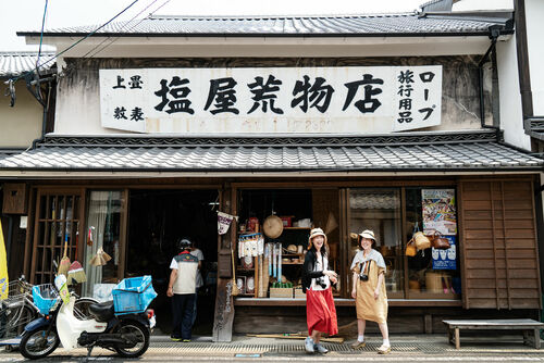 鹿野貴司写真展「まちまち」